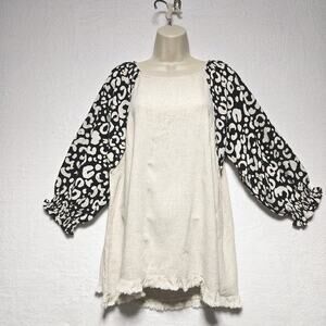 Umgee Tunic Top Womens SZ S Linen‎ Blend Oatmeal Animal Balloon Oversized